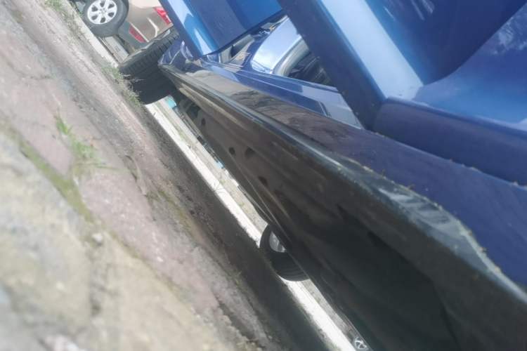 Used Cadillac CT5 2021 28T Platinum Sport Model Right Side Sill