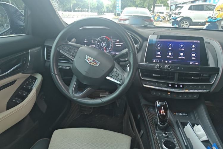 Used Cadillac CT5 2021 28T Platinum Sport Model Steering Wheel