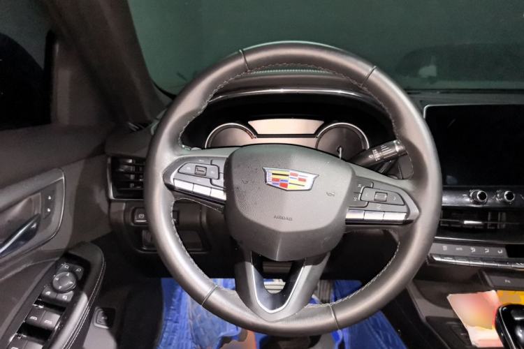 Used Cadillac CT5 2021 Revised 28T Luxury Version Steering Wheel