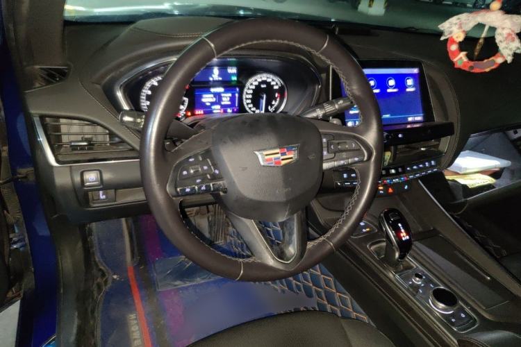 Used Cadillac CT5 2021 28T Luxury Model Steering Wheel