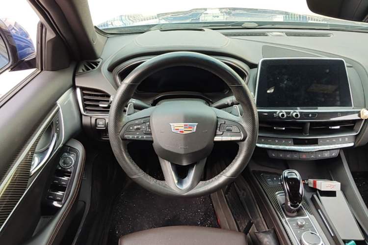 Used Cadillac CT5 2021 28T Platinum Edition Steering Wheel