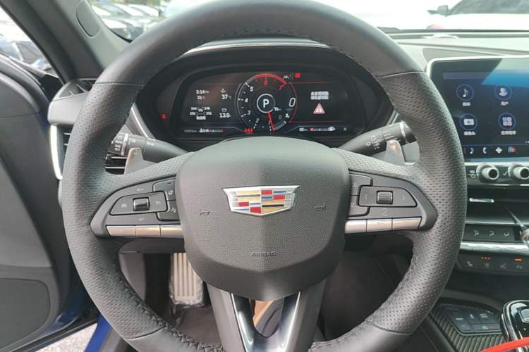 Used Cadillac CT5 2021 28T Platinum Edition Steering Wheel