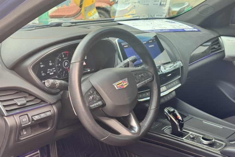 Used Cadillac CT5 2021 28T Platinum Sport Model Steering Wheel
