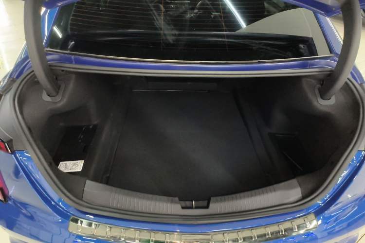 Used Cadillac CT5 2021 Revised Version 28T Premium Edition Trunk