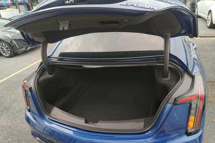 Used Cadillac CT5 2021 28T Platinum Edition Trunk