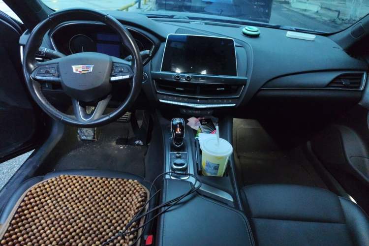 Used Cadillac CT5 2021 28T Luxury Model Center Console