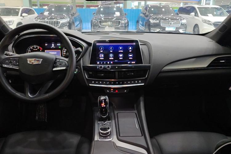 Used Cadillac CT5 2021 28T Luxury Model Center Console