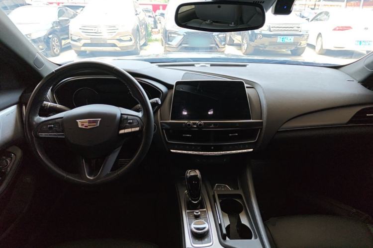 Used Cadillac CT5 2021 28T Luxury Model Center Console