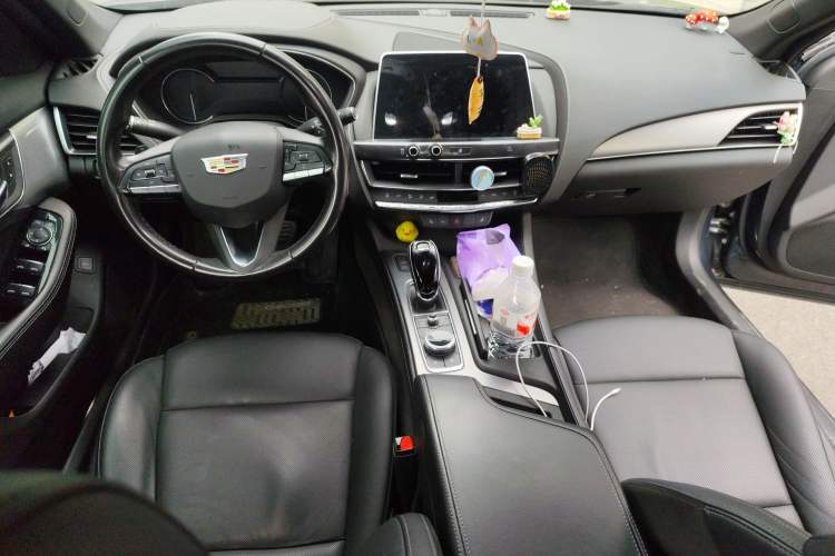 Used Cadillac CT5 2021 28T Luxury Model Center Console