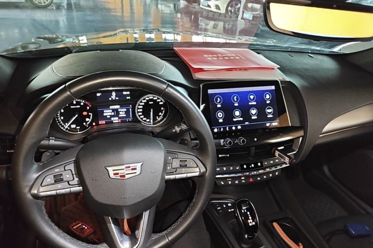 Used Cadillac CT5 2021 Revised 28T Luxury Version Center Console