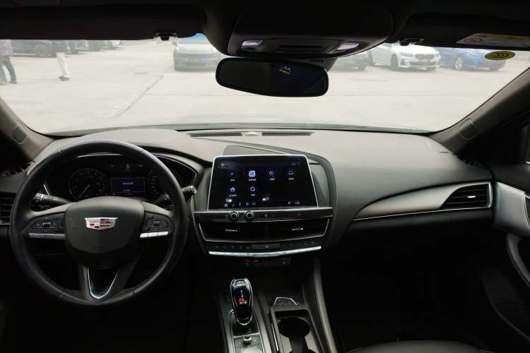 Used Cadillac CT5 2021 28T Luxury Model Center Console