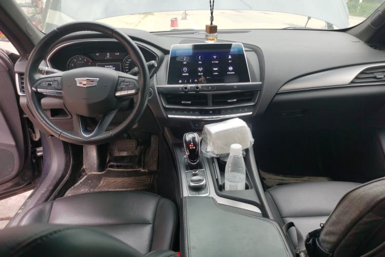 Used Cadillac CT5 2021 28T Luxury Model Center Console