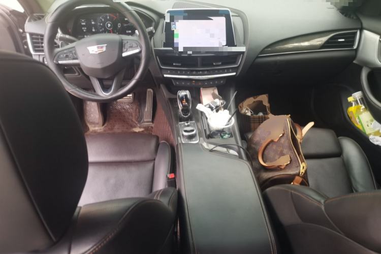 Used Cadillac CT5 2021 28T Platinum Sport Model Center Console