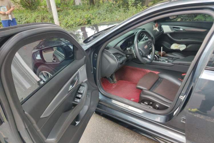 Used Cadillac CT5 2021 28T Advanced Sport Model Driver Seat