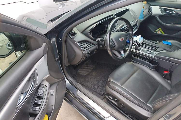 Used Cadillac CT5 2021 28T Luxury Model Driver Seat