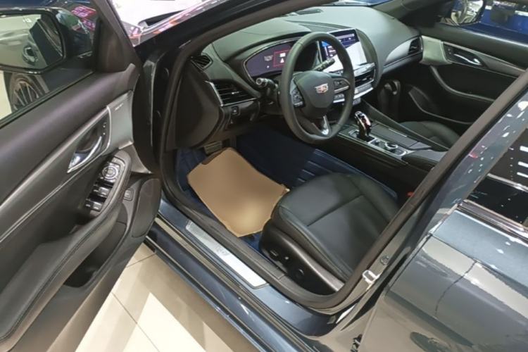 Used Cadillac CT5 2021 28T Prestige Edition Driver Seat