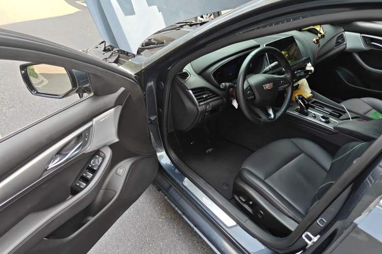 Used Cadillac CT5 2021 28T Luxury Model Driver Seat
