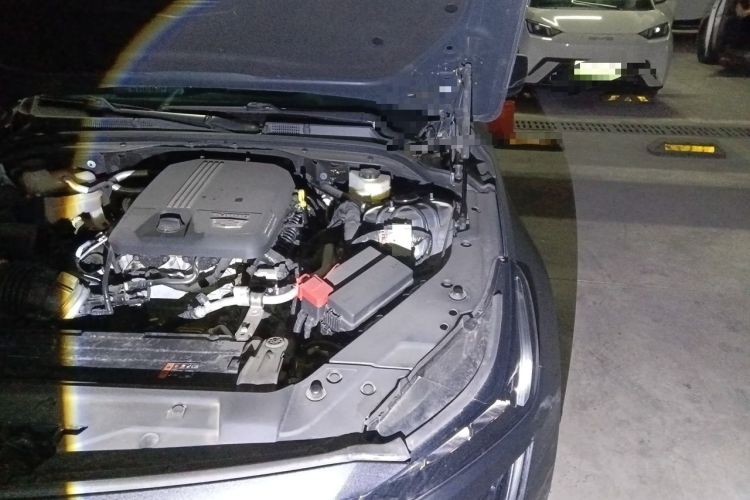Used Cadillac CT5 2021 28T Luxury Model Engine Bay Left