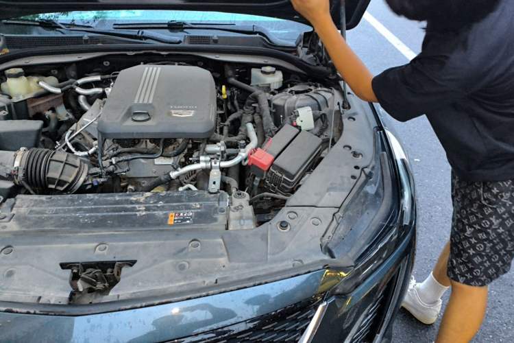 Used Cadillac CT5 2021 28T Luxury Model Engine Bay Left