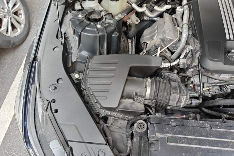 Used Cadillac CT5 2021 28T Luxury Model Engine Bay Right