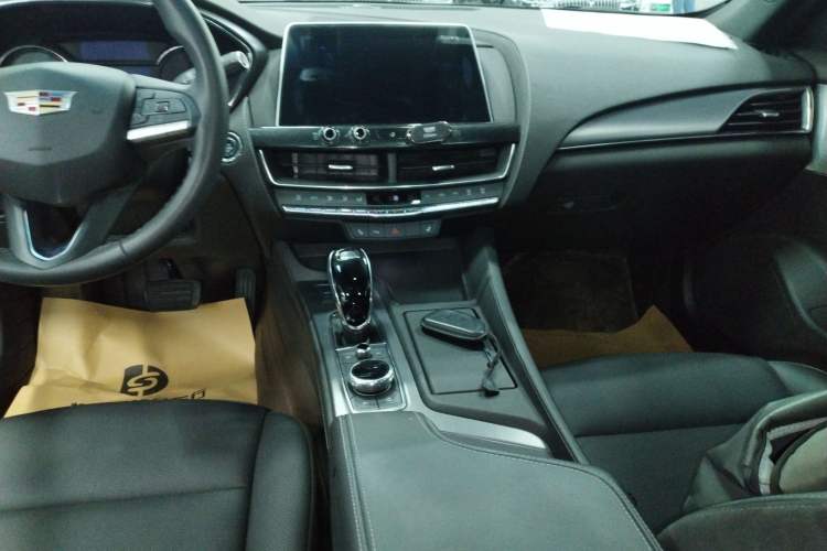Used Cadillac CT5 2021 Revised 28T Luxury Version Gear Lever