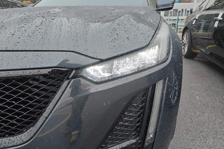 Used Cadillac CT5 2021 28T Platinum Edition Left Front Headlight