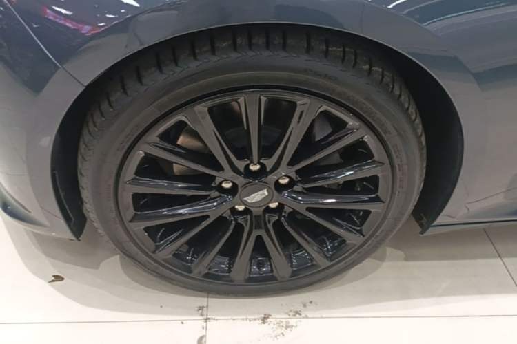 Used Cadillac CT5 2021 28T Prestige Edition Left Front Wheel Hub