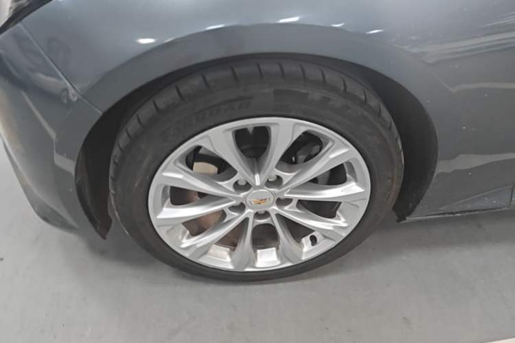 Used Cadillac CT5 2021 28T Luxury Model Left Front Wheel Hub