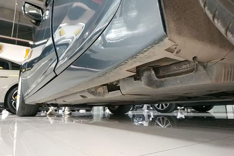 Used Cadillac CT5 2021 Revised 28T Luxury Version Left Side Sill