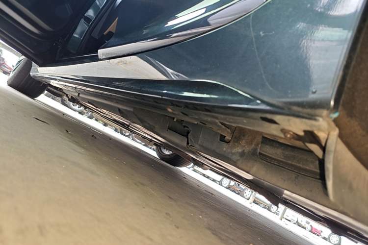 Used Cadillac CT5 2021 28T Prestige Edition Left Side Sill