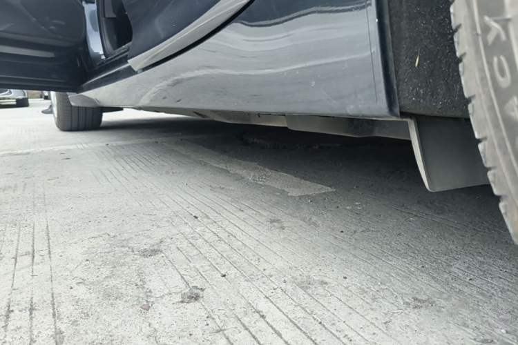 Used Cadillac CT5 2021 Revised 28T Luxury Version Left Side Sill