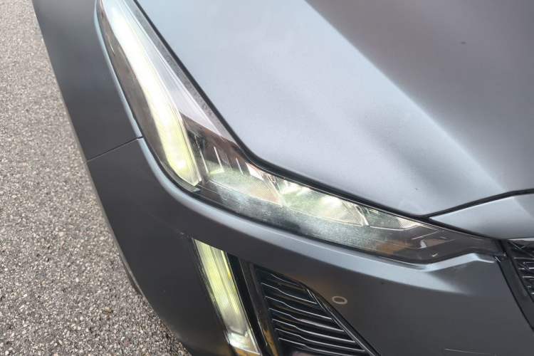 Used Cadillac CT5 2021 Revised 28T Luxury Version Right Front Headlight