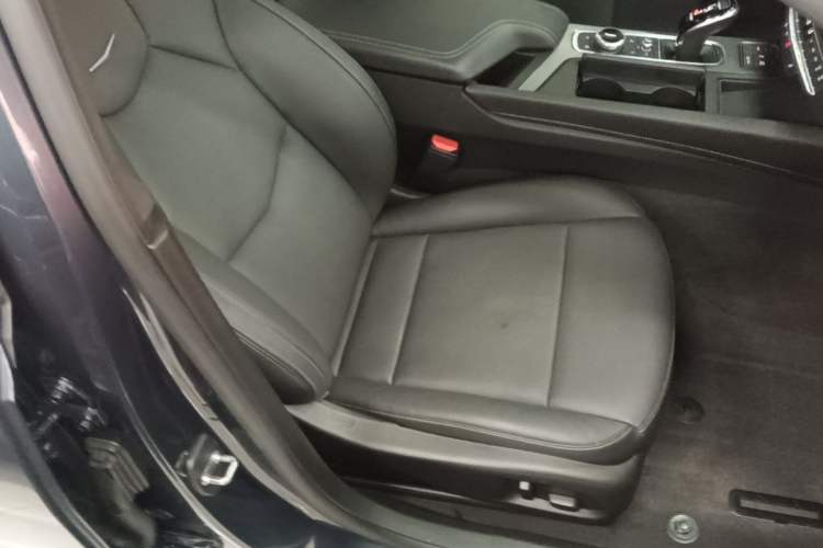 Used Cadillac CT5 2021 Revised 28T Luxury Version Right Front Seat