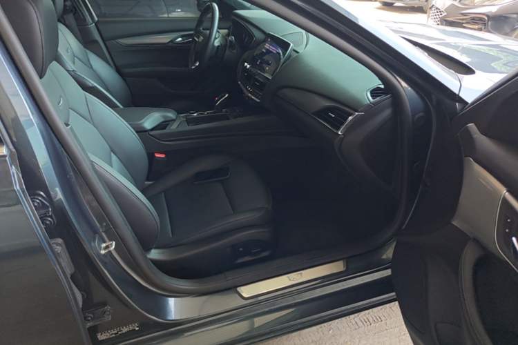 Used Cadillac CT5 2021 28T Luxury Model Right Front Seat