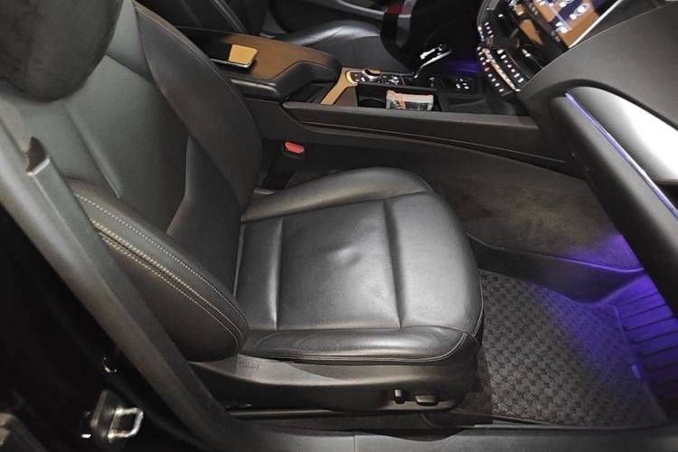 Used Cadillac CT5 2021 Revised 28T Luxury Version Right Front Seat