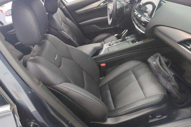 Used Cadillac CT5 2021 Revised 28T Luxury Version Right Front Seat