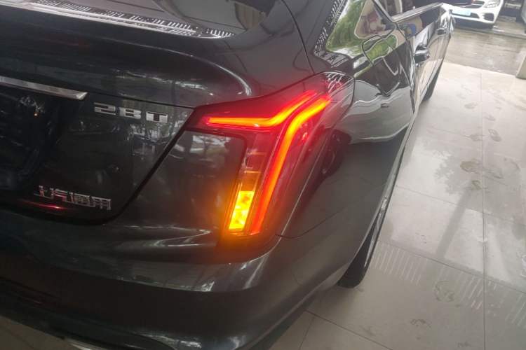 Used Cadillac CT5 2021 28T Luxury Model Right Rear Taillight