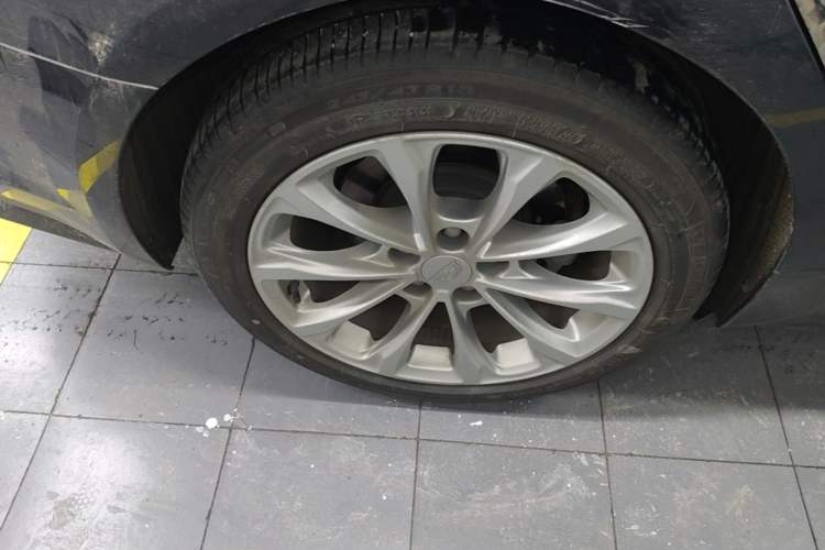 Used Cadillac CT5 2021 Revised 28T Luxury Version Right Rear Wheel Hub