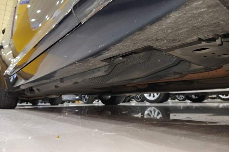 Used Cadillac CT5 2021 28T Luxury Model Right Side Sill