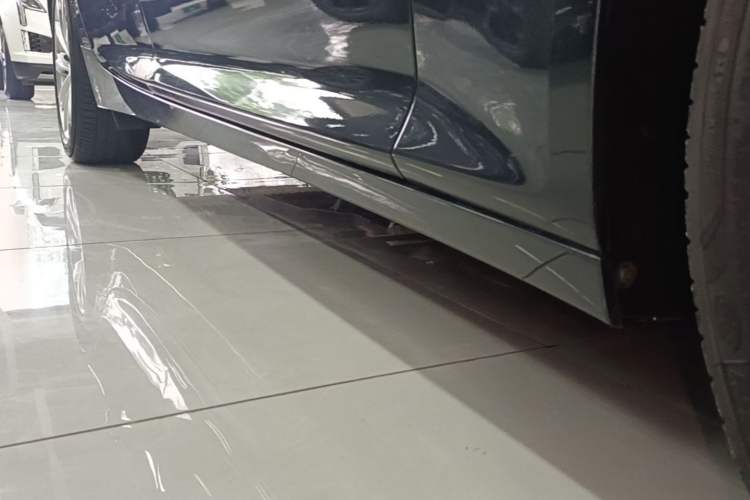 Used Cadillac CT5 2021 Revised 28T Luxury Version Right Side Sill