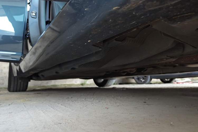 Used Cadillac CT5 2021 28T Luxury Model Right Side Sill