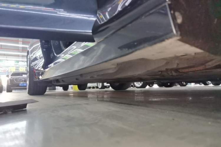 Used Cadillac CT5 2021 Revised 28T Luxury Version Right Side Sill