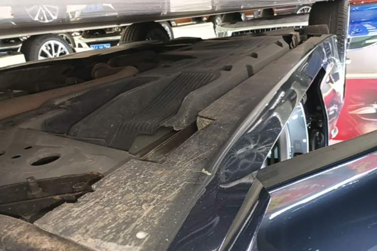 Used Cadillac CT5 2021 28T Prestige Edition Right Side Sill