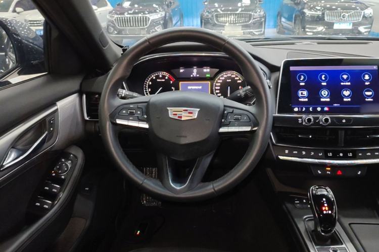 Used Cadillac CT5 2021 28T Luxury Model Steering Wheel