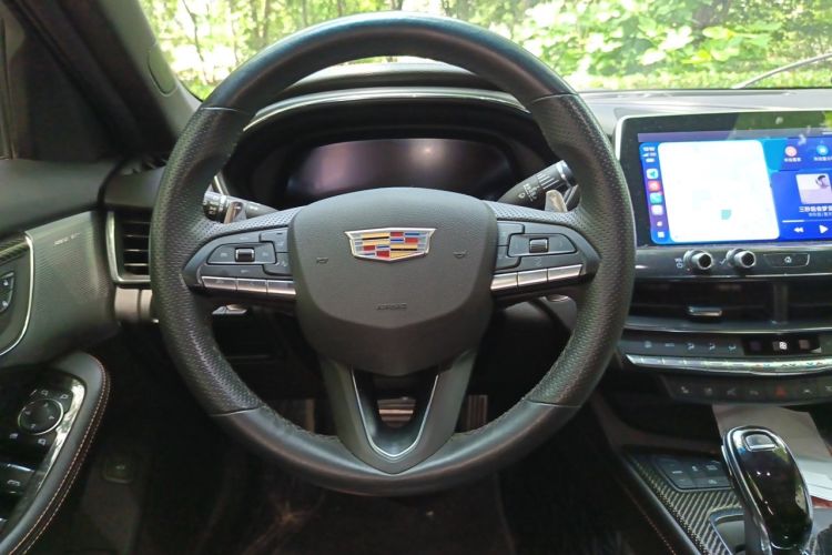 Used Cadillac CT5 2021 28T Platinum Sport Model Steering Wheel