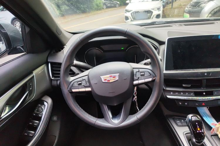Used Cadillac CT5 2021 28T Advanced Sport Model Steering Wheel