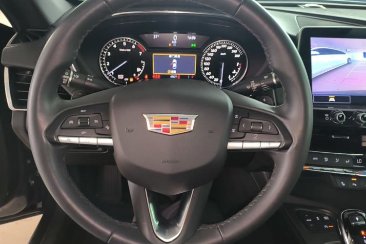 Used Cadillac CT5 2021 28T Luxury Model Steering Wheel