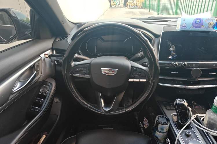 Used Cadillac CT5 2021 28T Luxury Model Steering Wheel