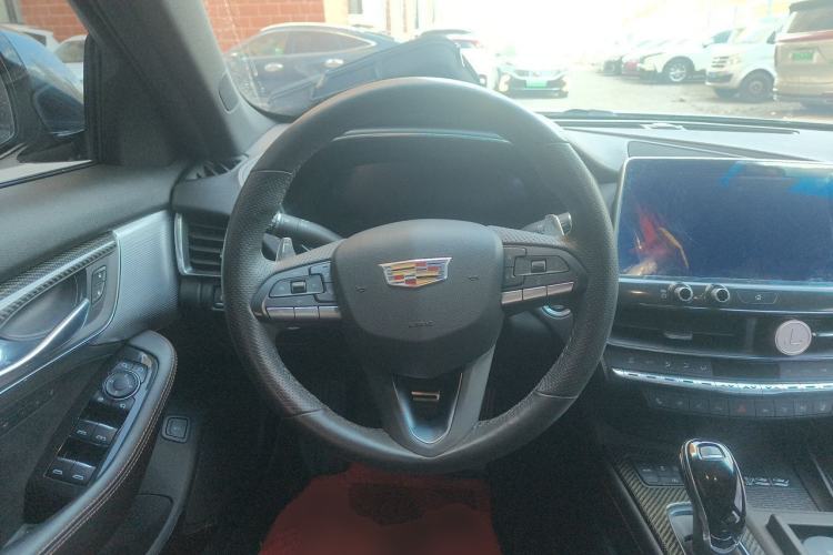 Used Cadillac CT5 2021 28T Platinum Sport Model Steering Wheel