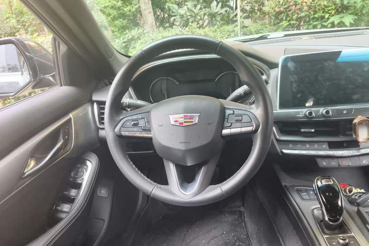 Used Cadillac CT5 2021 Revised 28T Luxury Version Steering Wheel